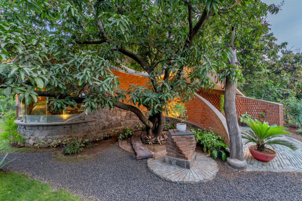 Biophilic farmhouse in Alibag, Near Mumbai, India