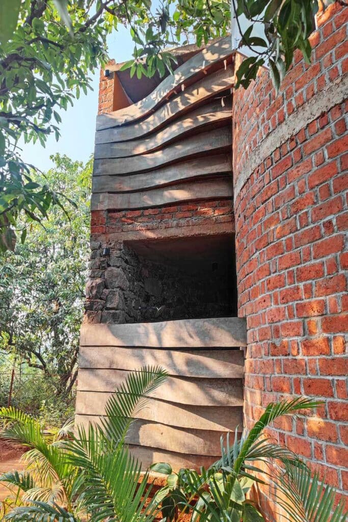 Biophilic farmhouse in alibag near mumbai, india08