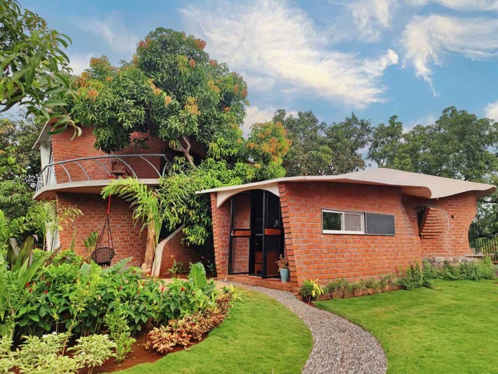 Biophilic farmhouse in alibag near mumbai, india10 1