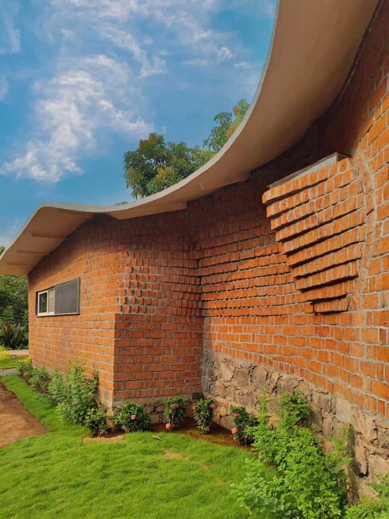 Biophilic farmhouse in alibag near mumbai, india12 1