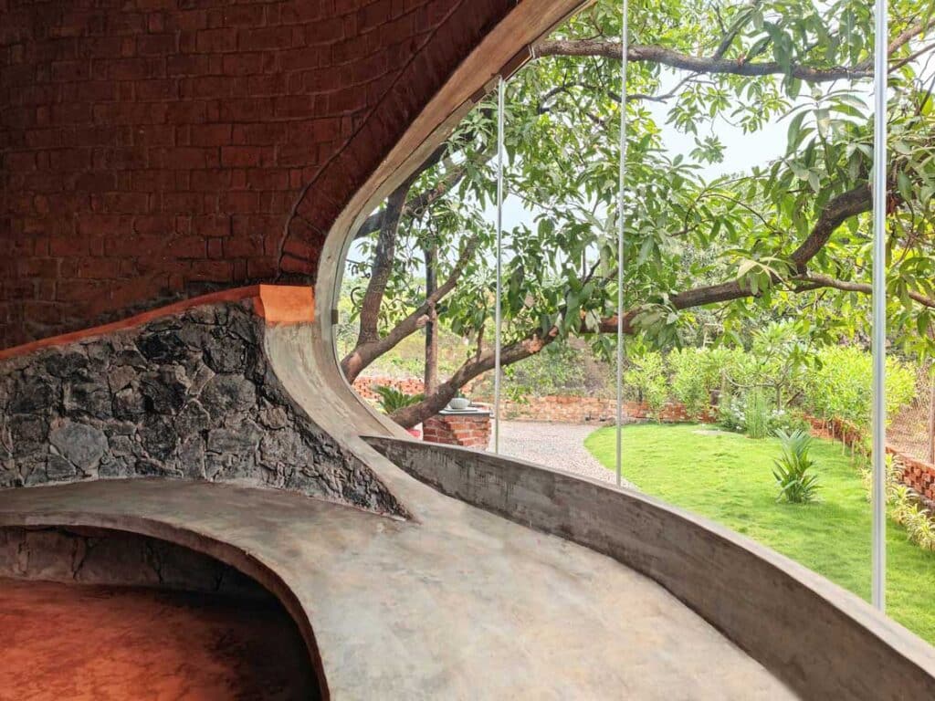 Biophilic farmhouse in alibag near mumbai, india18