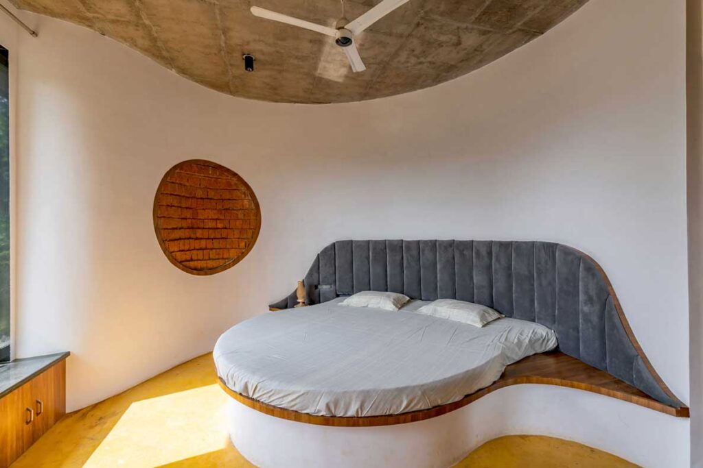 Biophilic farmhouse in alibag near mumbai, india39 asmalay