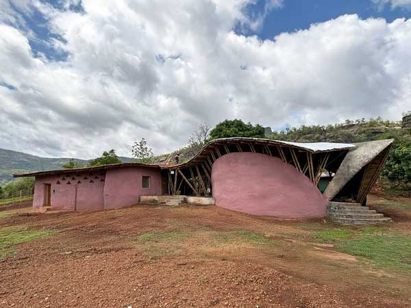 Community living architecture near mumbai, india