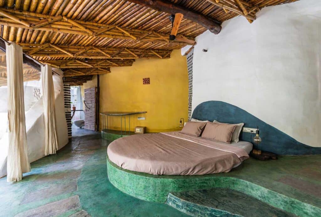 Mud house natural building architects near mumbai india20 maativan