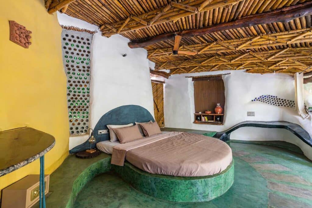 Mud house natural building architects near mumbai india21 maativan