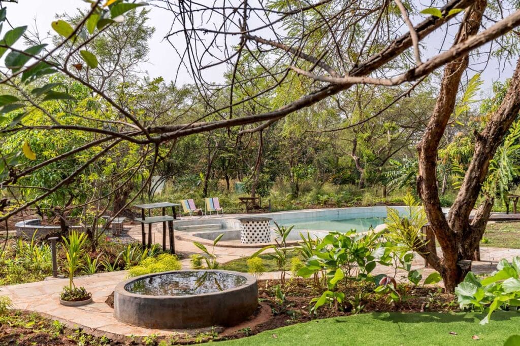 Mud house natural building architects near mumbai india27 maativan