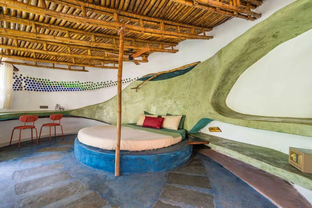 Mud house natural building architects near mumbai india28 maativan