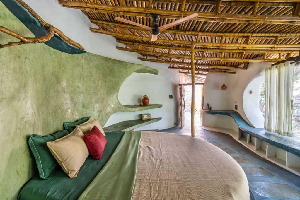 Mud house natural building architects near mumbai india29 maativan