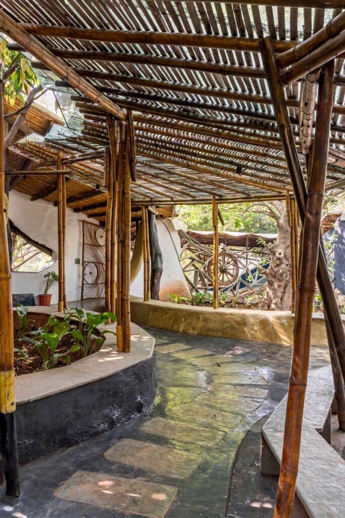 Mud house natural building architects near mumbai india41 maativan