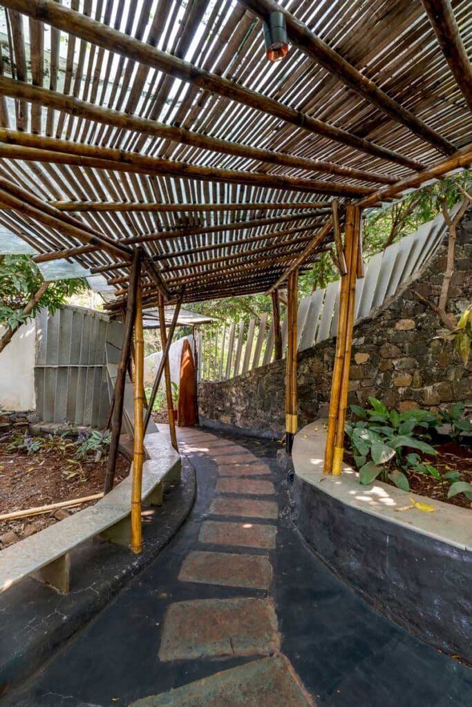 Mud house natural building architects near mumbai india43 maativan