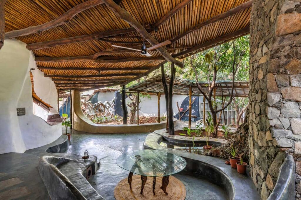 Mud house natural building architects near mumbai india51 maativan