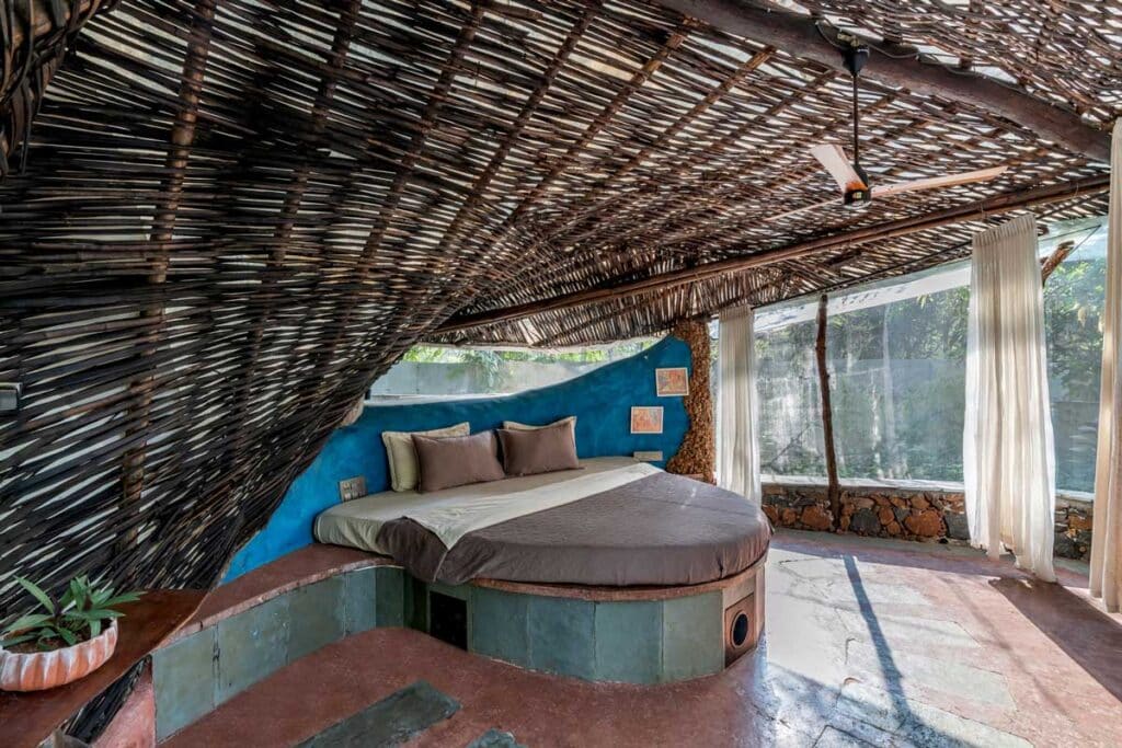Mud house natural building architects near mumbai india56 maativan