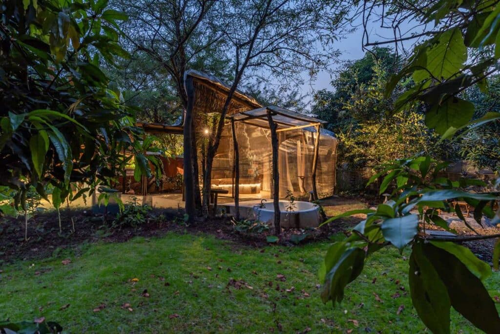 Mud house natural building architects near mumbai india63 maativan