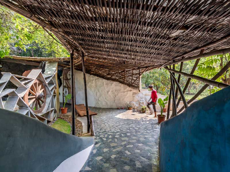 Maativan mud home sustainable architecture